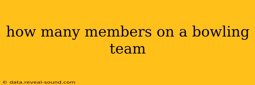 how many members on a bowling team